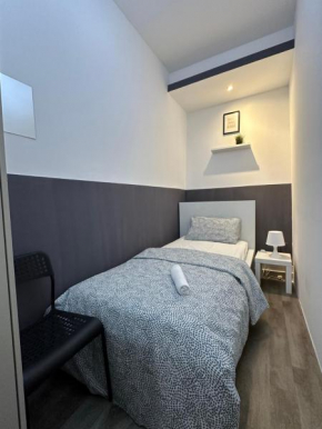Traveller Partition Room in Al Barsha 1 Near Metro